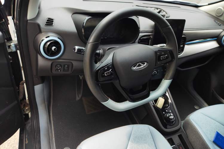 Used Chery QQ Little Ant 2024 Revised Version Youth Edition 251 km True Love Edition 25.05 kWh Steering Wheel