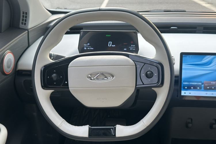 Used Chery QQ Little Ant 2024 Revised Edition Youth Version 321 km Cool Love Edition 29.23 kWh Steering Wheel
