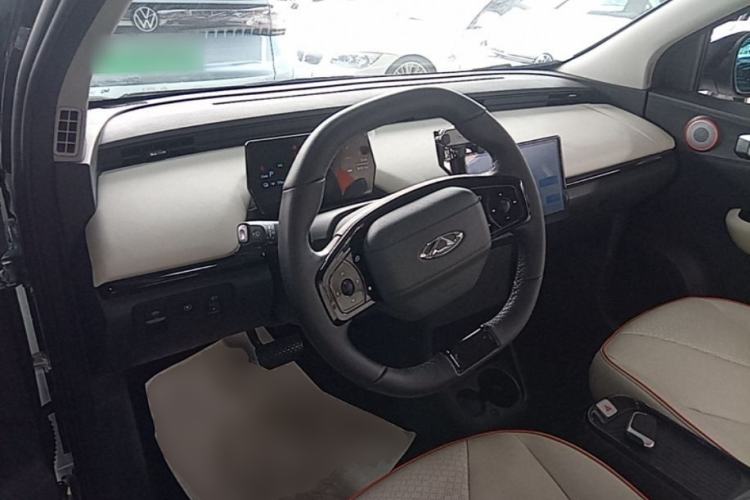 Used Chery QQ Little Ant 2024 Youth Edition 321km Only Love Version 29.23 kWh Steering Wheel