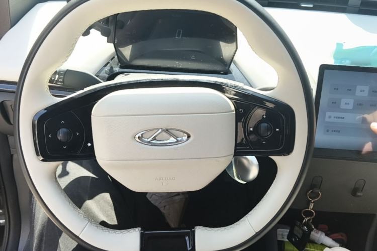 Used Chery QQ Little Ant 2024 Refreshed Version Youth Edition 321 km Beloved Edition 29.23 kWh Steering Wheel