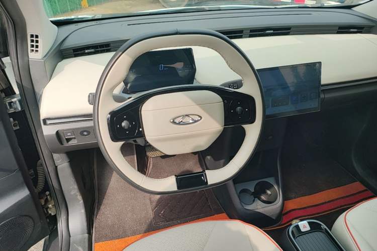 Used Chery QQ Little Ant 2024 Edition Youth Version 321 km Beloved Version 29.23 kWh Steering Wheel
