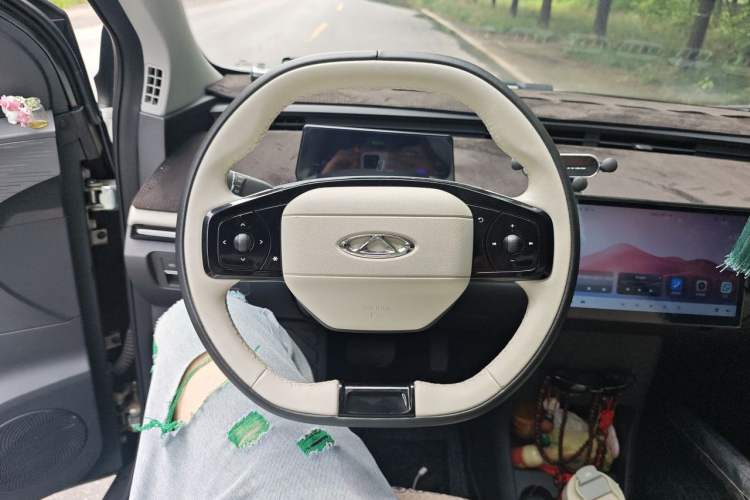 Used Chery QQ Little Ant 2024 Revised Edition Youth Version 321 km Cool Love Edition 29.23 kWh Steering Wheel