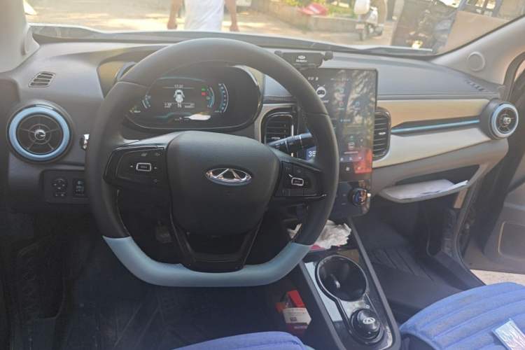 Used Chery QQ Little Ant 2024 Edition Youth Version 251km True Love Edition 25.05 kWh Steering Wheel