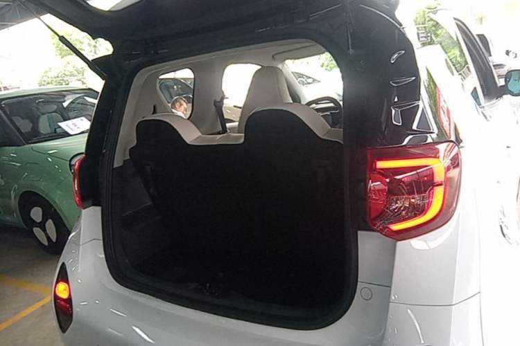Used Chery QQ Little Ant 2024 Youth Edition 321km Only Love Version 29.23 kWh Trunk