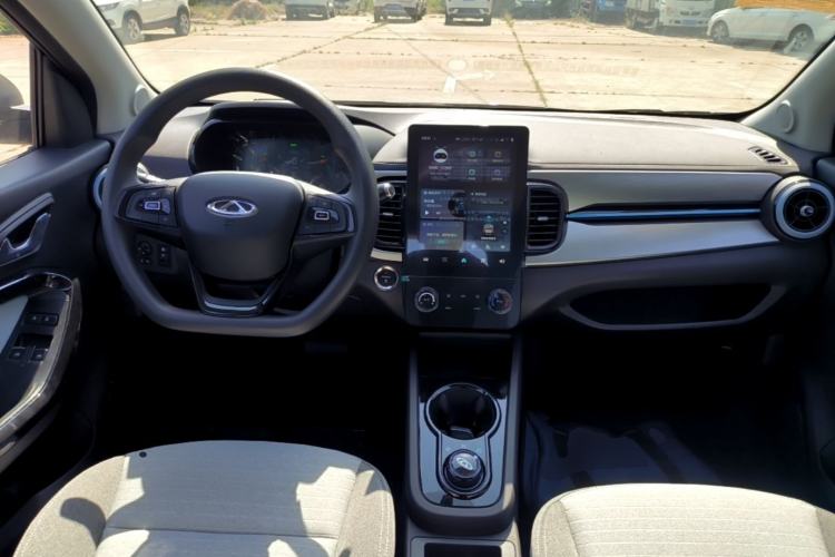 Used Chery QQ Little Ant 2025 Model, 251km Favorite Edition, 25.05kWh Center Console