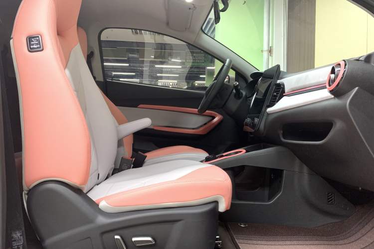 Used Chery QQ Little Ant 2025 Model, 251km Favorite Edition, 25.05kWh Interior 4
