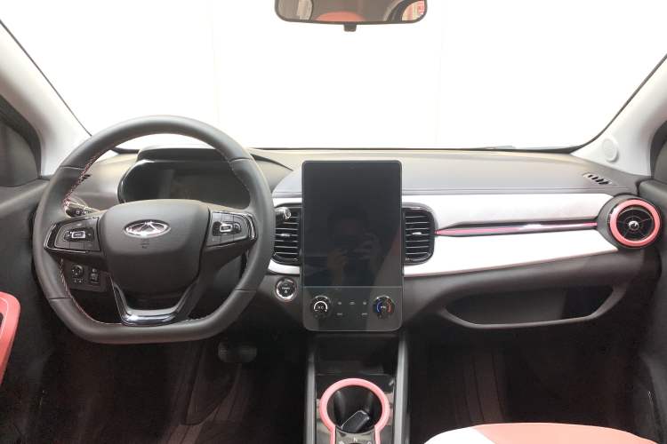 Used Chery QQ Little Ant 2025 Model, 251km Favorite Edition, 25.05kWh Interior 7
