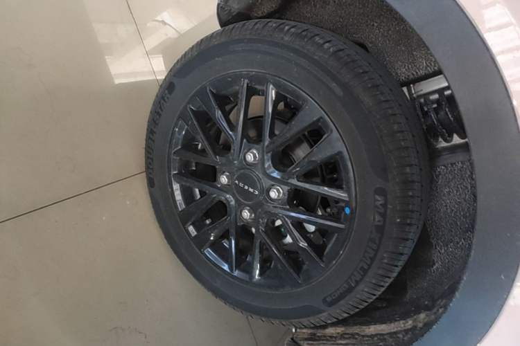 Used Chery QQ Little Ant 2025 Model, 251km Favorite Edition, 25.05kWh Right Rear Wheel Hub