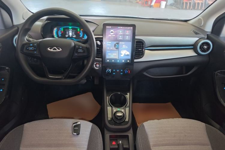 Used Chery QQ Little Ant 2025 Model, 251km Favorite Edition, 25.05kWh Center Console