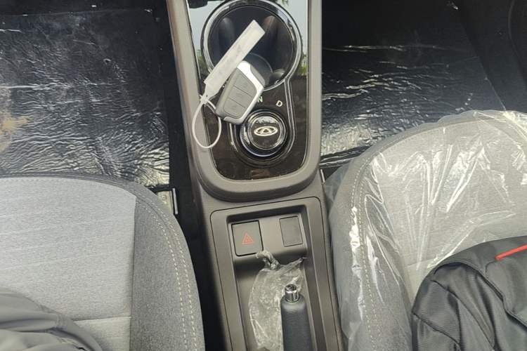 Used Chery QQ Little Ant 2026 Model 271km Favorite Version Gear Lever