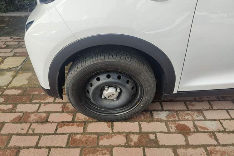 Used Chery QQ Little Ant 2026 Model 271km Favorite Version Left Front Wheel Hub