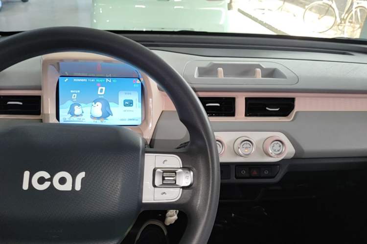 Used Chery QQ Ice Cream 2022 170km Sundae Phosphate Lithium-Ion Audio And AC Panel