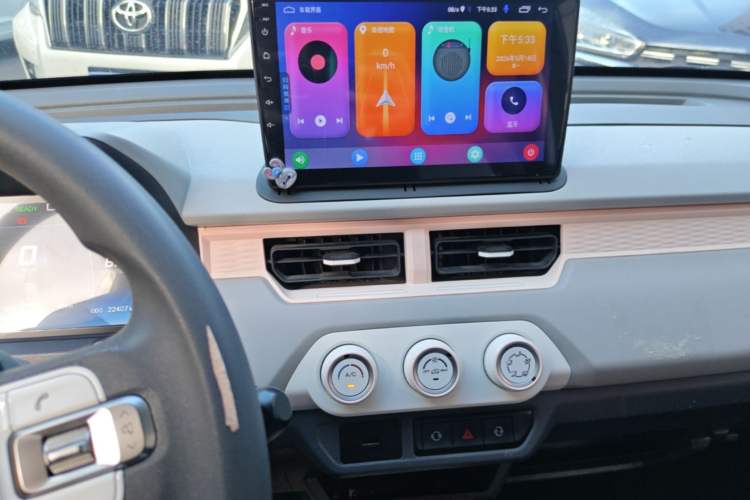 Used Chery QQ Ice Cream 2022 170km Sundae Phosphate Lithium-Ion Audio And AC Panel