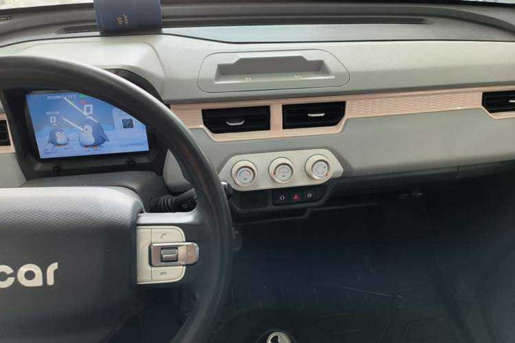 Used Chery QQ Ice Cream 2022 120km Milkshake Phosphate Lithium-Iron Audio And AC Panel