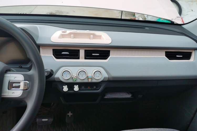 Used Chery QQ Ice Cream 2022 170km Sundae Phosphate Lithium-Ion Audio And AC Panel