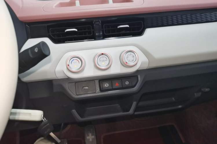 Used Chery QQ Ice Cream 2022 Taohuanxi Sweet Peach Edition Audio And AC Panel