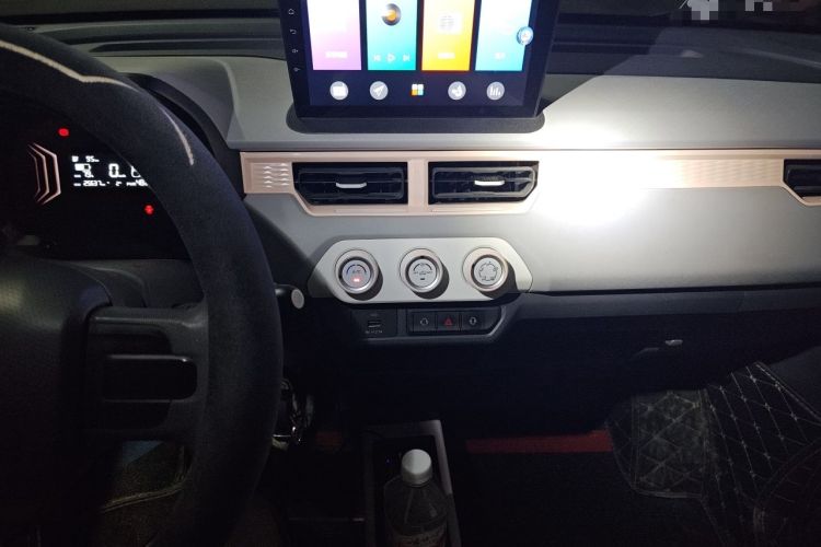 Used Chery QQ Ice Cream 2022 120km Milkshake Phosphate Lithium-Iron Audio And AC Panel