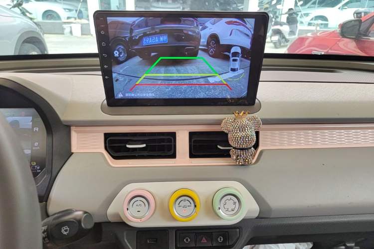 Used Chery QQ Ice Cream 2022 170km Sundae Phosphate Lithium-Ion Audio And AC Panel