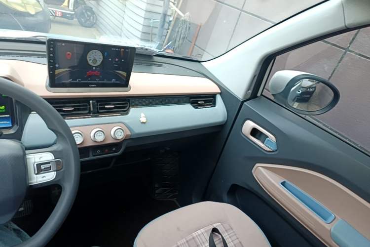Used Chery QQ Ice Cream 2022 170km Sundae Phosphate Lithium-Ion Audio And AC Panel