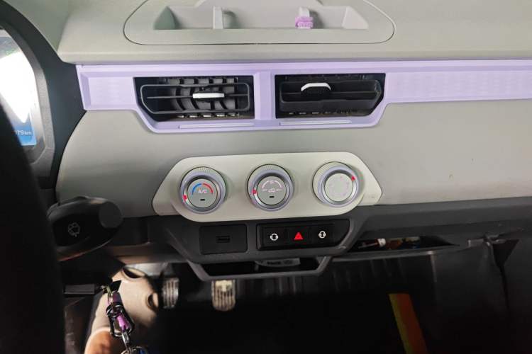 Used Chery QQ Ice Cream 2022 Pudding Model Audio And AC Panel