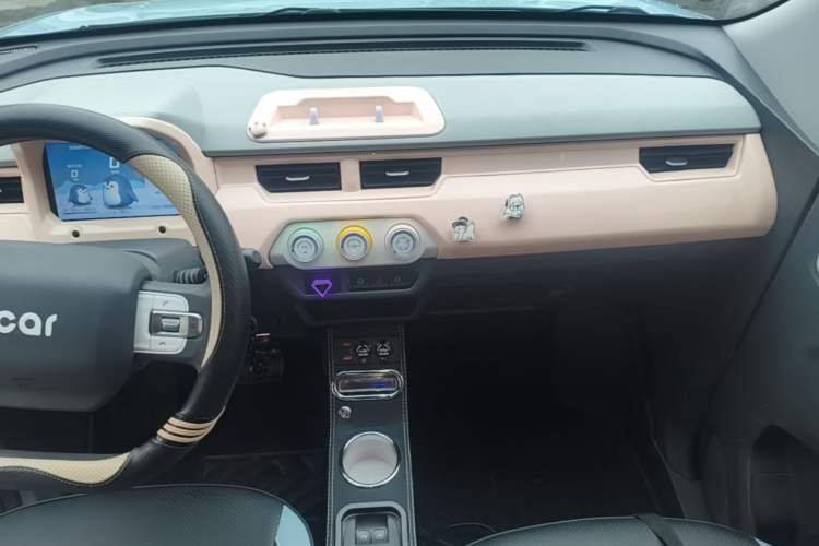 Used Chery QQ Ice Cream 2022 170km Sundae Phosphate Lithium-Ion Audio And AC Panel