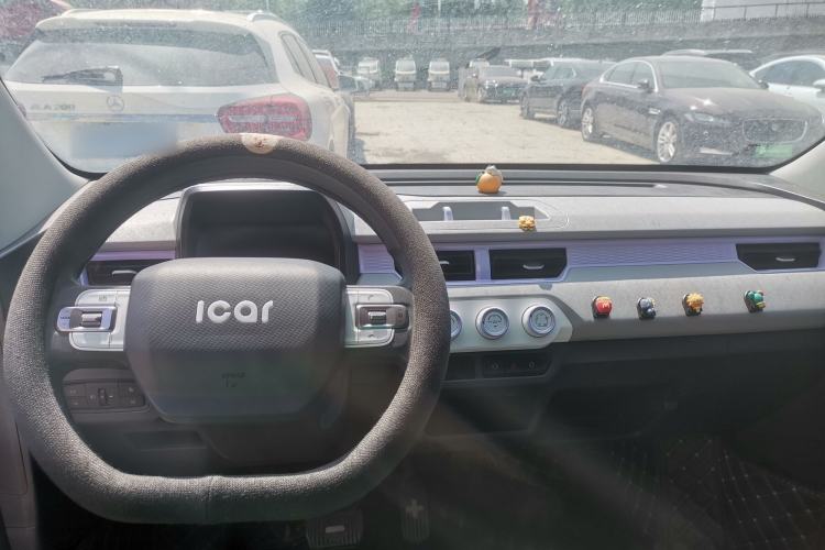 Used Chery QQ Ice Cream 2022 170km Sundae Phosphate Lithium-Ion Center Console