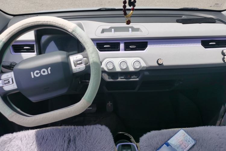 Used Chery QQ Ice Cream 2022 170km Sundae Phosphate Lithium-Ion Center Console