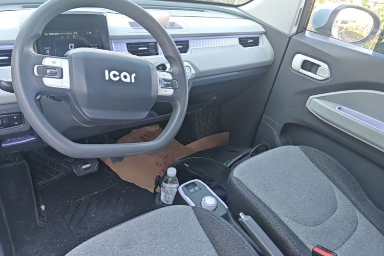 Used Chery QQ Ice Cream 2022 170km Sundae Phosphate Lithium-Ion Center Console