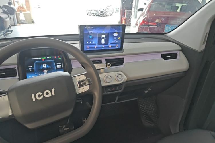 Used Chery QQ Ice Cream 2022 170km Sundae Phosphate Lithium-Ion Center Console