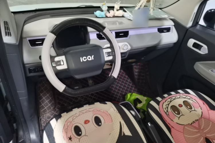 Used Chery QQ Ice Cream 2022 170km Sundae Phosphate Lithium-Ion Center Console
