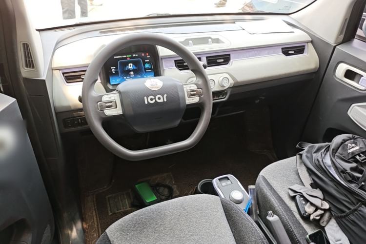 Used Chery QQ Ice Cream 2022 170km Sundae Phosphate Lithium-Ion Center Console