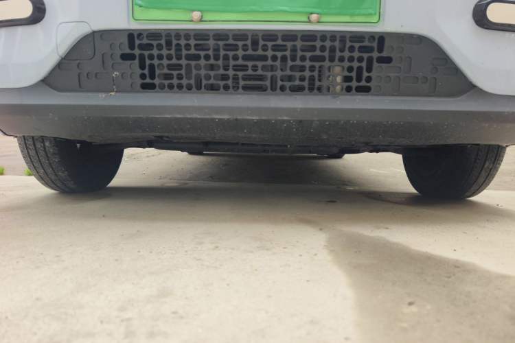 Used Chery QQ Ice Cream 2022 170km Sundae Phosphate Lithium-Ion Chassis Front