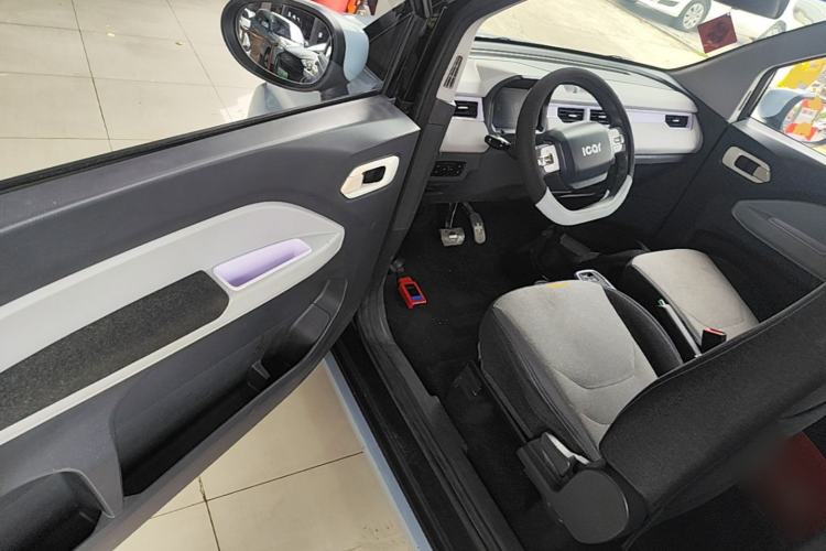 Used Chery QQ Ice Cream 2022 170km Sundae Phosphate Lithium-Ion Driver Seat
