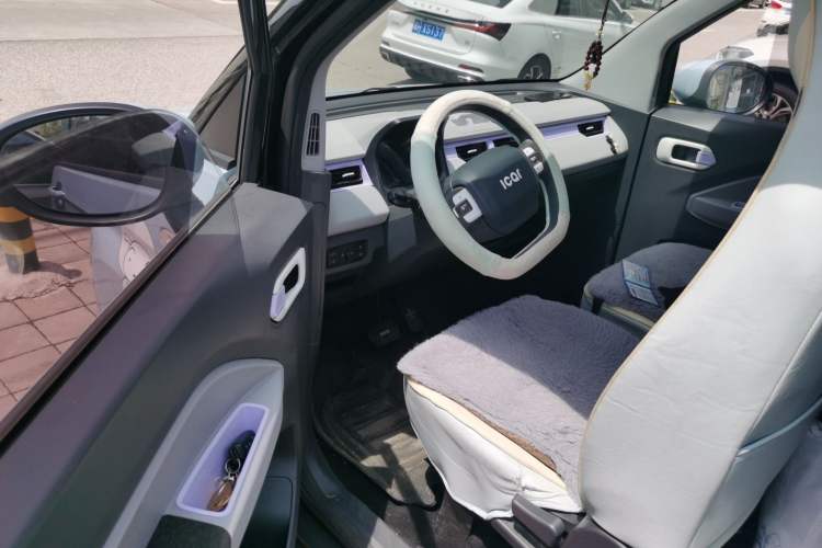 Used Chery QQ Ice Cream 2022 170km Sundae Phosphate Lithium-Ion Driver Seat