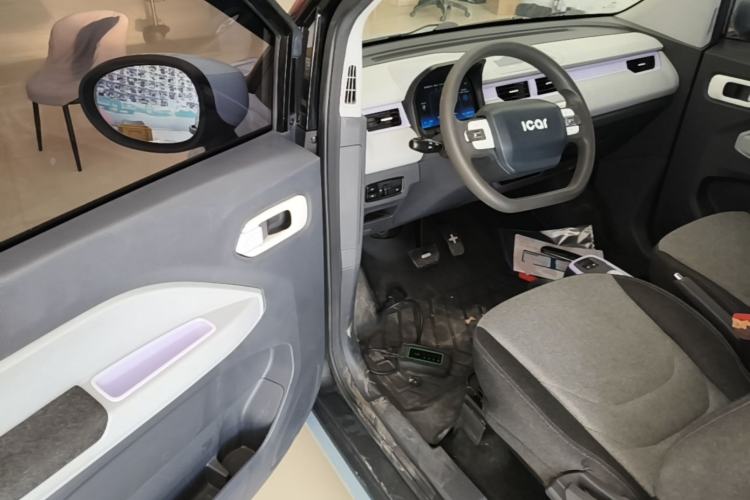 Used Chery QQ Ice Cream 2022 170km Sundae Phosphate Lithium-Ion Driver Seat