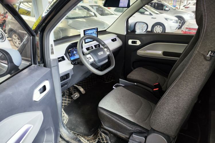 Used Chery QQ Ice Cream 2022 170km Sundae Phosphate Lithium-Ion Driver Seat