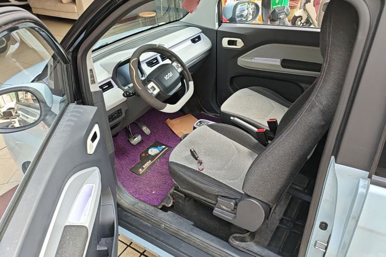 Used Chery QQ Ice Cream 2022 170km Sundae Phosphate Lithium-Ion Driver Seat