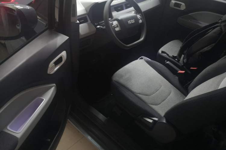 Used Chery QQ Ice Cream 2022 170km Sundae Phosphate Lithium-Ion Driver Seat