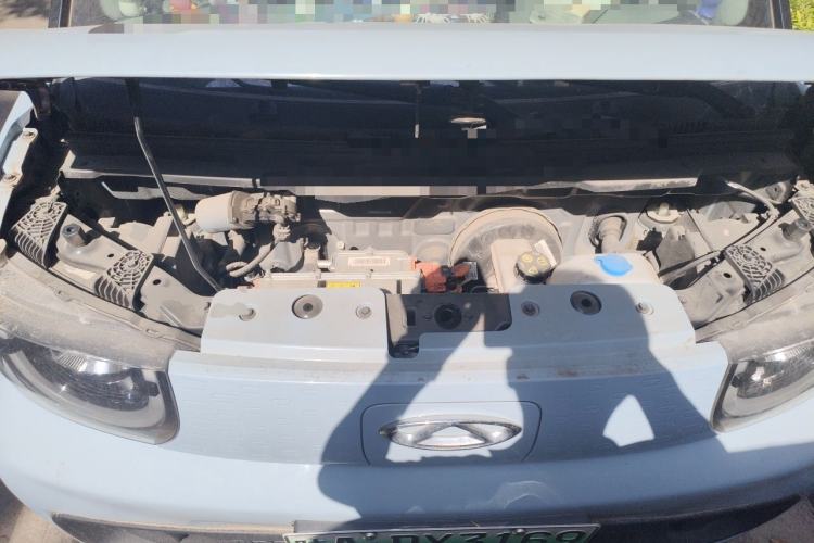 Used Chery QQ Ice Cream 2022 170km Sundae Phosphate Lithium-Ion Engine Bay