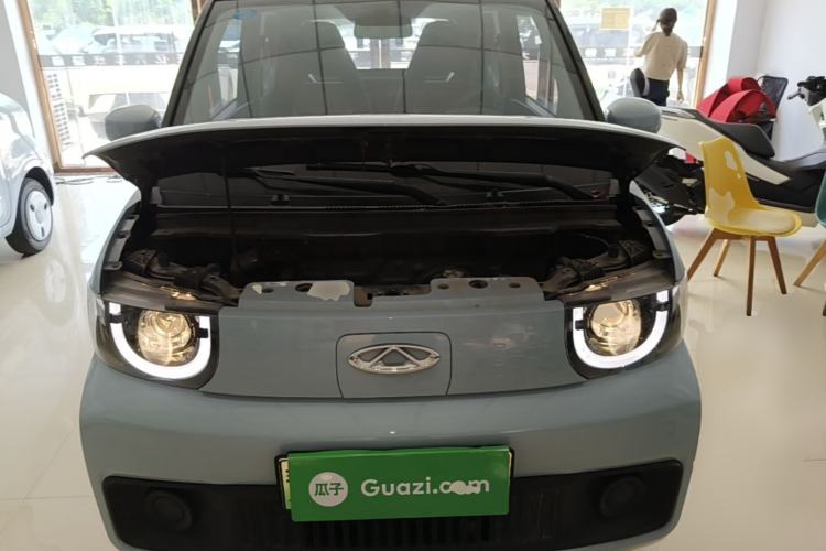 Used Chery QQ Ice Cream 2022 170km Sundae Phosphate Lithium-Ion Engine Bay
