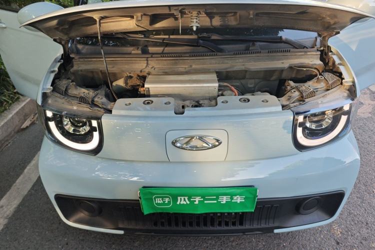 Used Chery QQ Ice Cream 2022 170km Sundae Phosphate Lithium-Ion Engine Bay