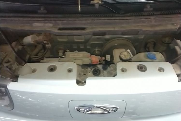 Used Chery QQ Ice Cream 2022 170km Sundae Phosphate Lithium-Ion Engine Bay
