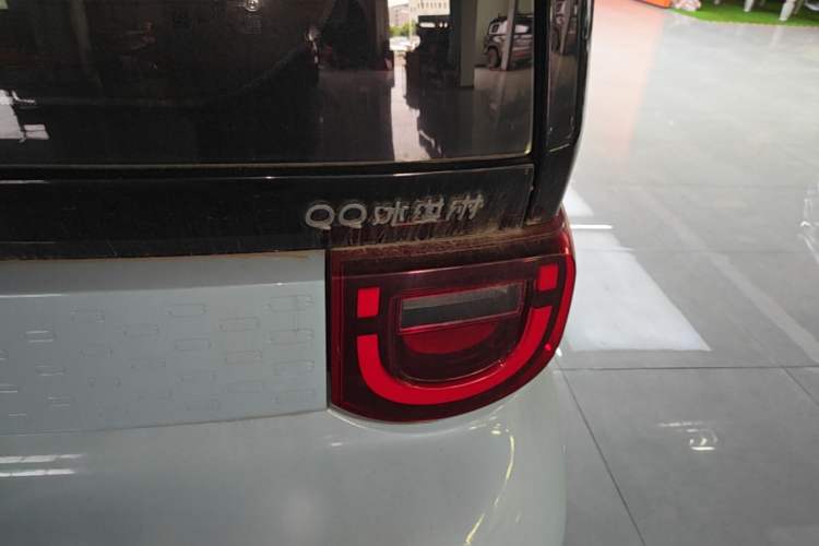 Used Chery QQ Ice Cream 2022 170km Sundae Phosphate Lithium-Ion Exterior 3