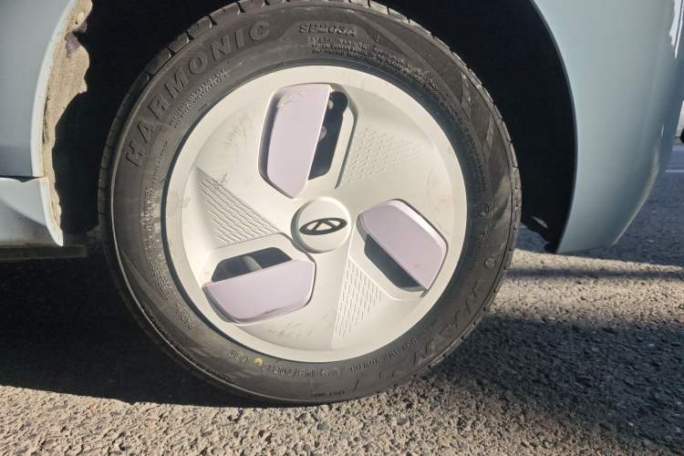 Used Chery QQ Ice Cream 2022 170km Sundae Phosphate Lithium-Ion Exterior 7