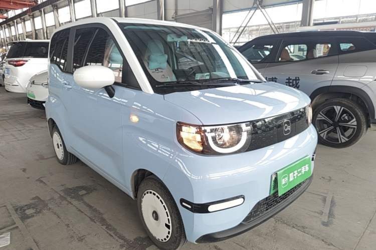 Used Chery QQ Ice Cream 2022 170km Sundae Phosphate Lithium-Ion Front Right 45 Deg