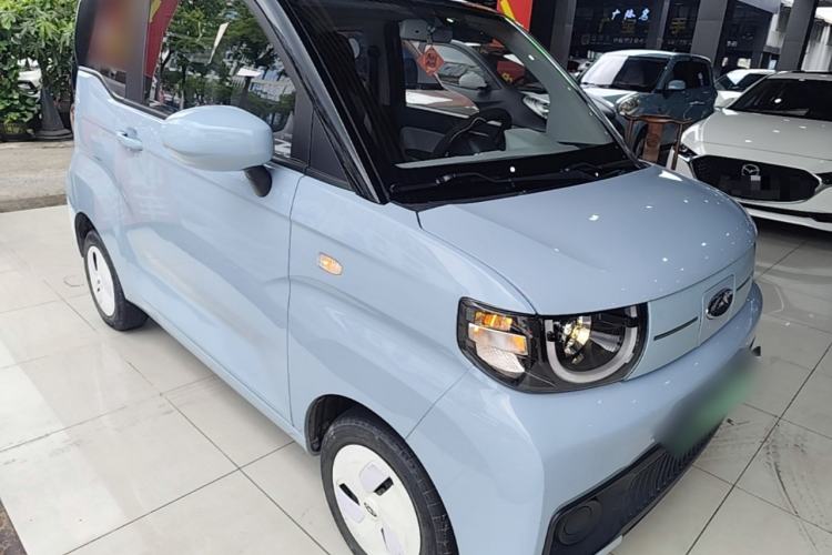 Used Chery QQ Ice Cream 2022 170km Sundae Phosphate Lithium-Ion Front Right 45 Deg