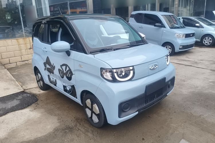 Used Chery QQ Ice Cream 2022 170km Sundae Phosphate Lithium-Ion Front Right 45 Deg