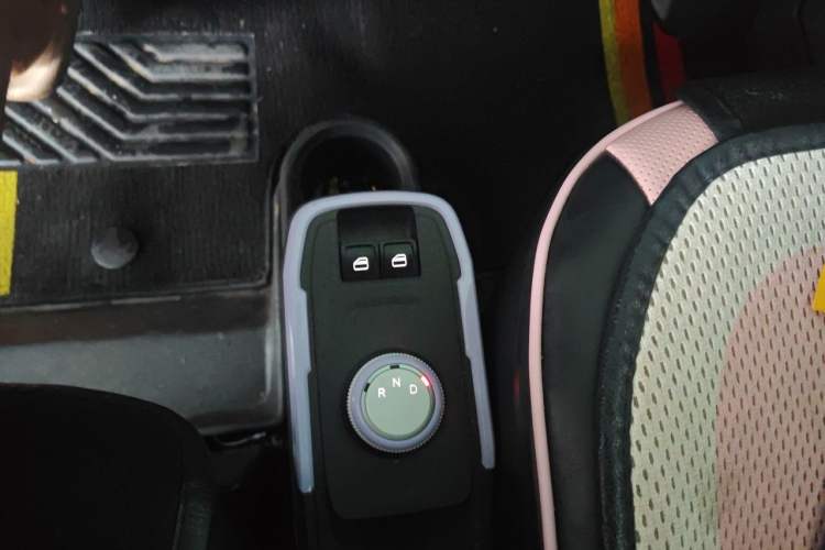 Used Chery QQ Ice Cream 2022 Pudding Model Gear Lever