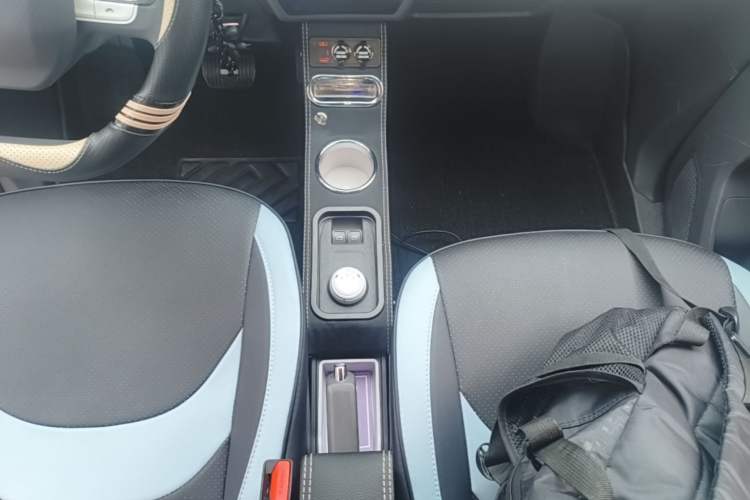 Used Chery QQ Ice Cream 2022 170km Sundae Phosphate Lithium-Ion Gear Lever
