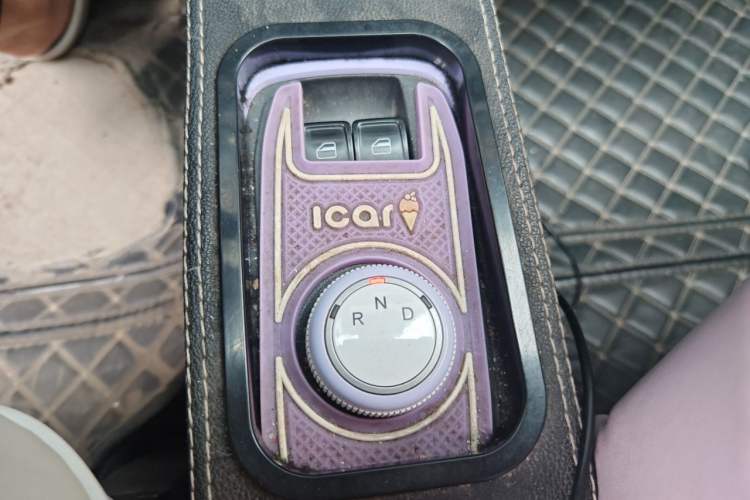 Used Chery QQ Ice Cream 2022 170km Sundae Phosphate Lithium-Ion Gear Lever